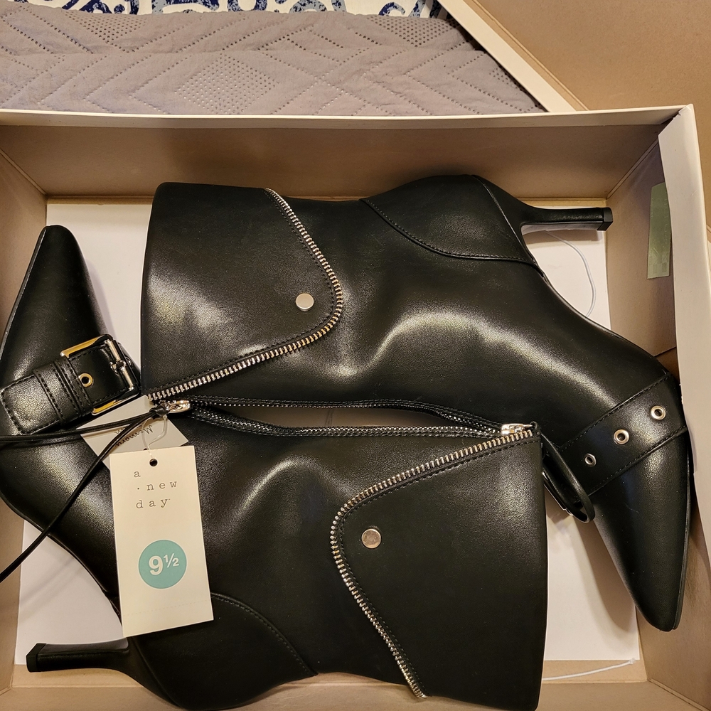 A New Day Women's Black Ankle Boots